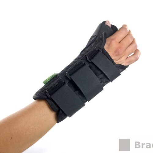 BraceID wrist and thumb splint 1